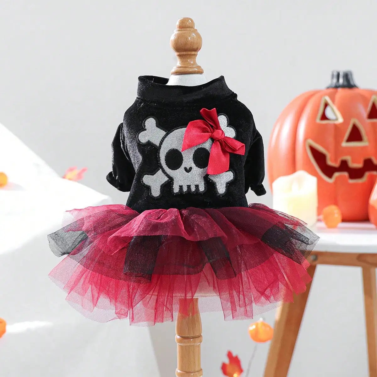Stylish Tulle Pet Halloween Dress With Skull Bow Pattern